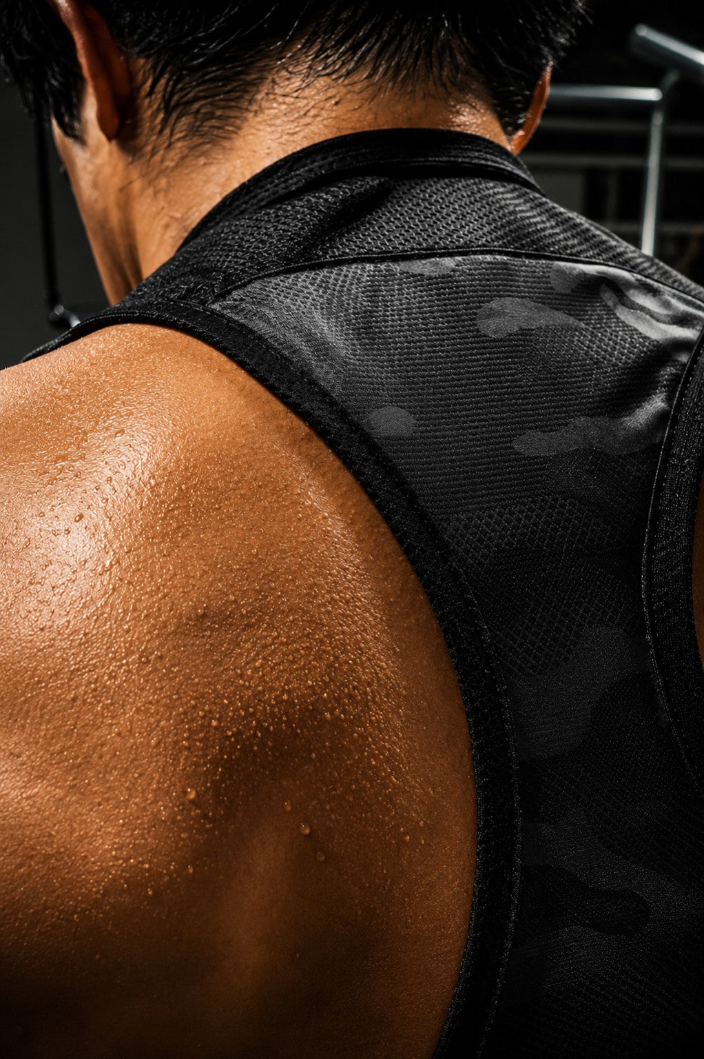 MONOCHROME GRID -TANK